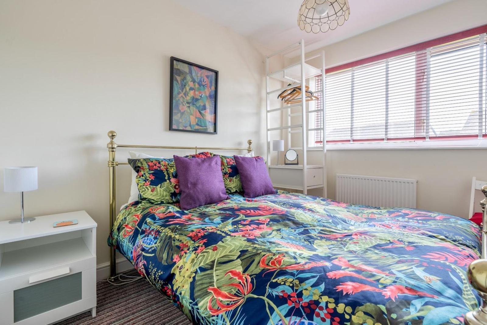 Chic 2-Bedroom Townhouse In Vibrant Abergavenny Luaran gambar